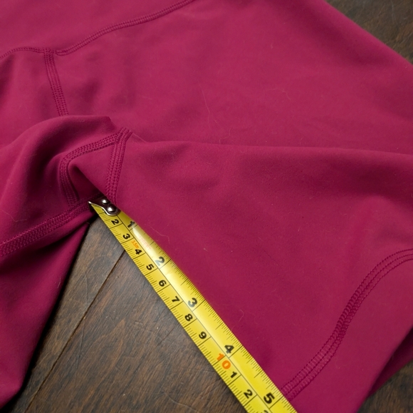 Women's Lululemon shorts pink size 2 - Picture 8 of 8